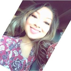 Meet your Posher, Ivette